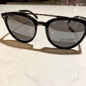 Coyote women black sunglasses brand new